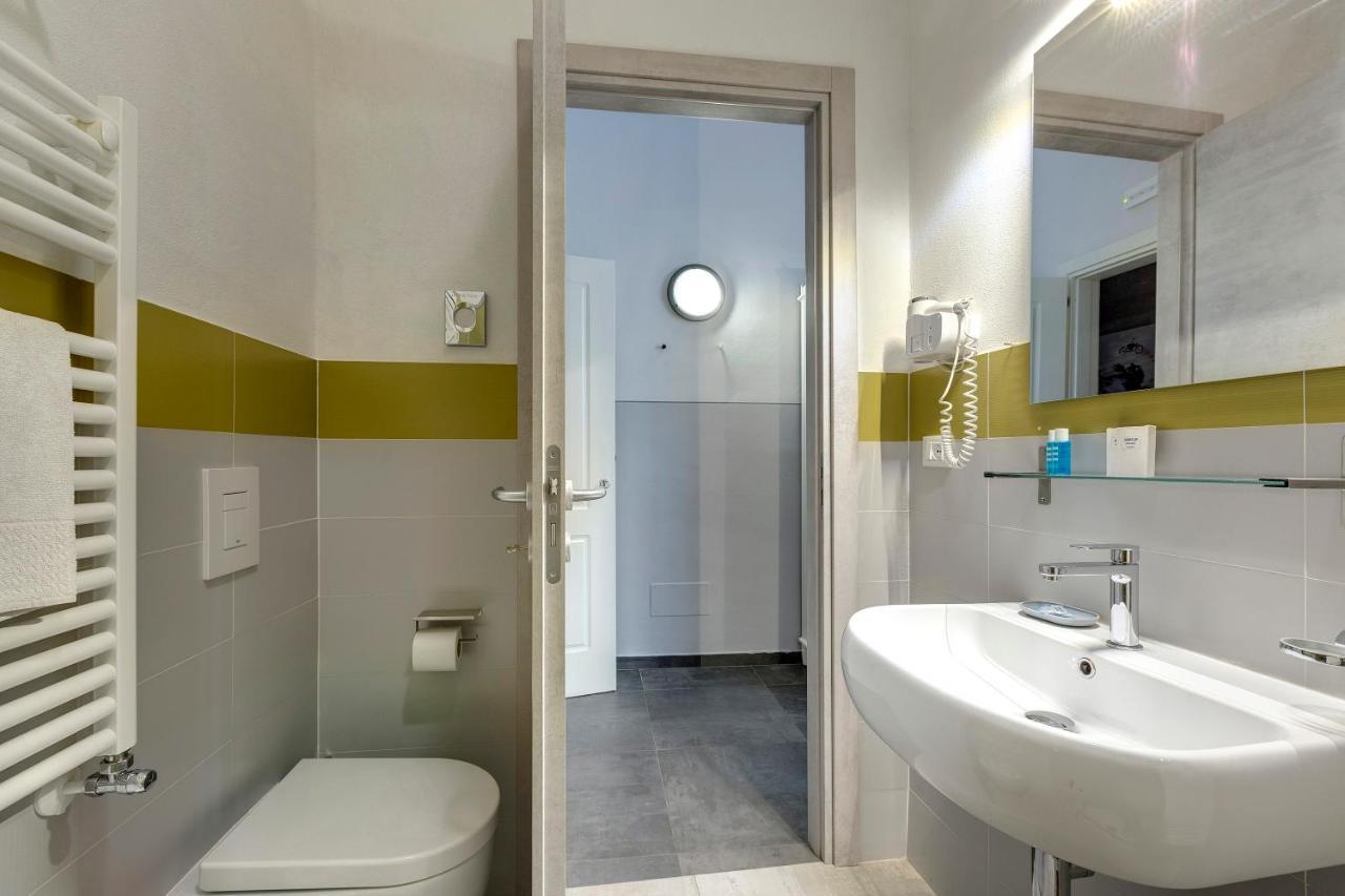 Al Consolato - Guest House Firenze Bagian luar foto